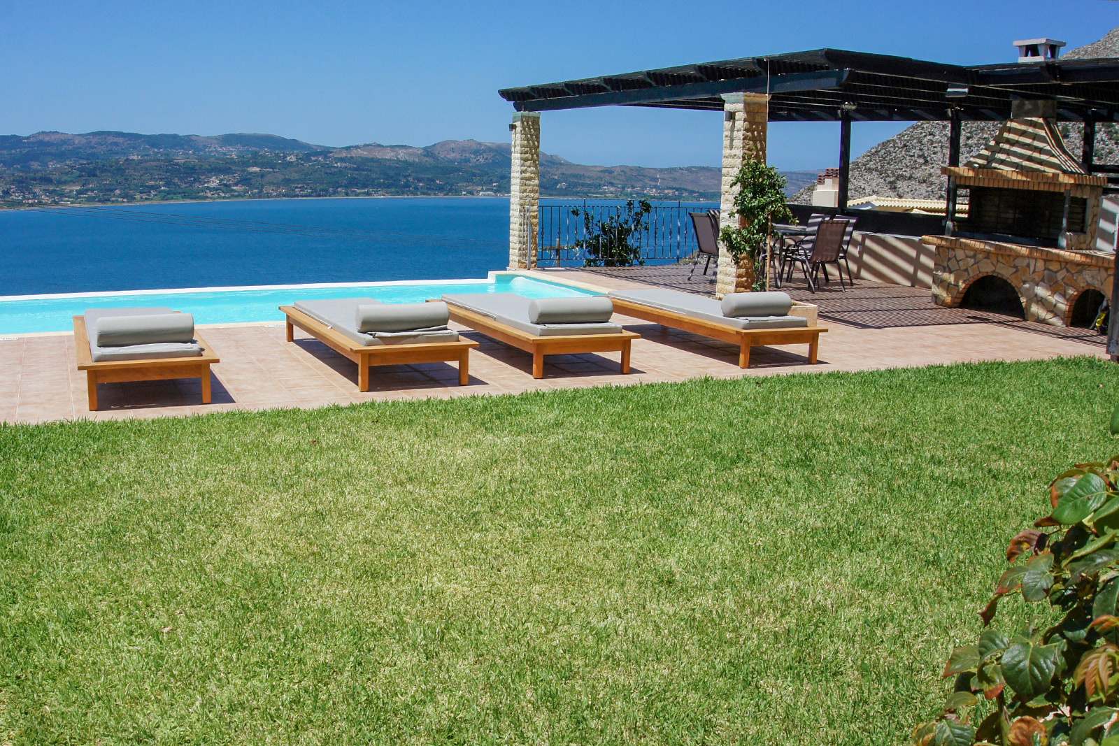 Kefalonia Villas - Kefalonia Villas Argostoli - Kefalonia Villa Holidays - Villas Argostoli Kefalonia - Luxury Villas Kefalonia - Sea View Villas Kefalonia - Villa Argostoli Kefalonia - Argostoli Luxury Villas Kefalonia